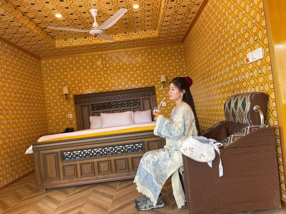 Luxury Suite, 2 Bedrooms, Mountain View | Premium bedding, desk, WiFi (free), bed sheets