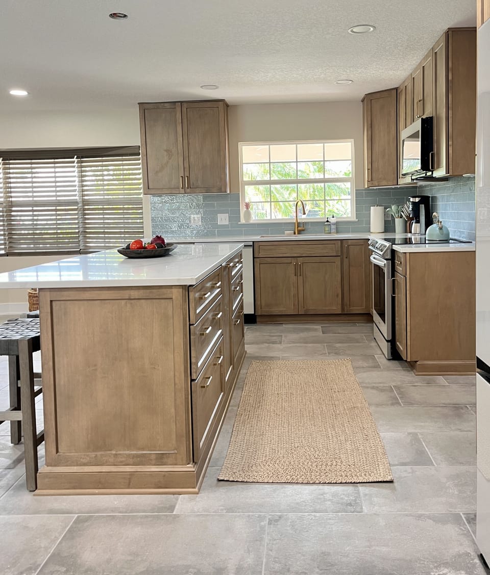 Open concept living room & kitchen