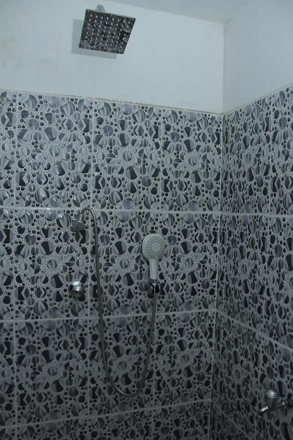Signature Double Room | Bathroom | Free toiletries, slippers, towels, soap