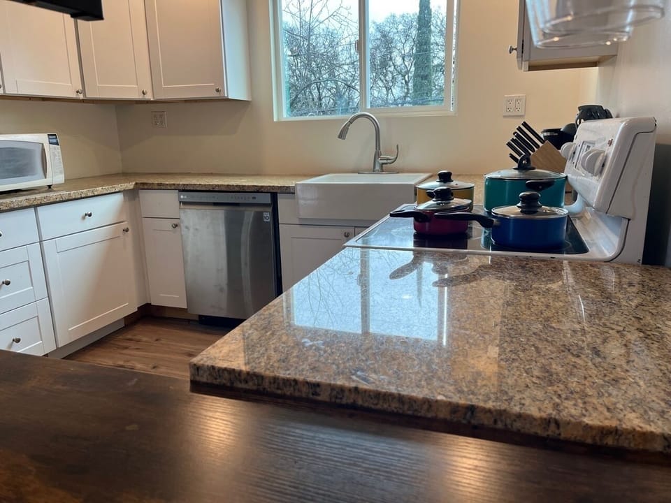 Fully equipped kitchen