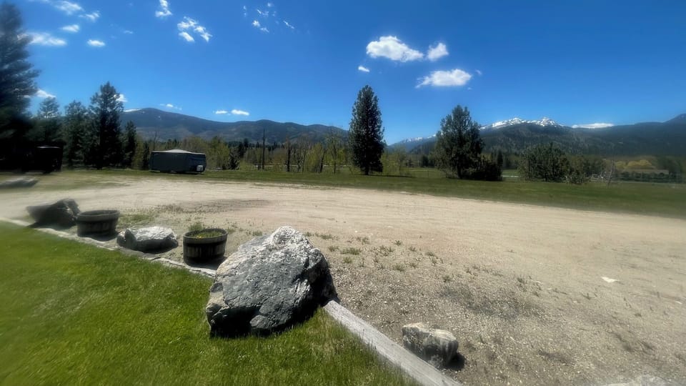 Views to the south lookingthwards West Fork of the Bitterroot River.