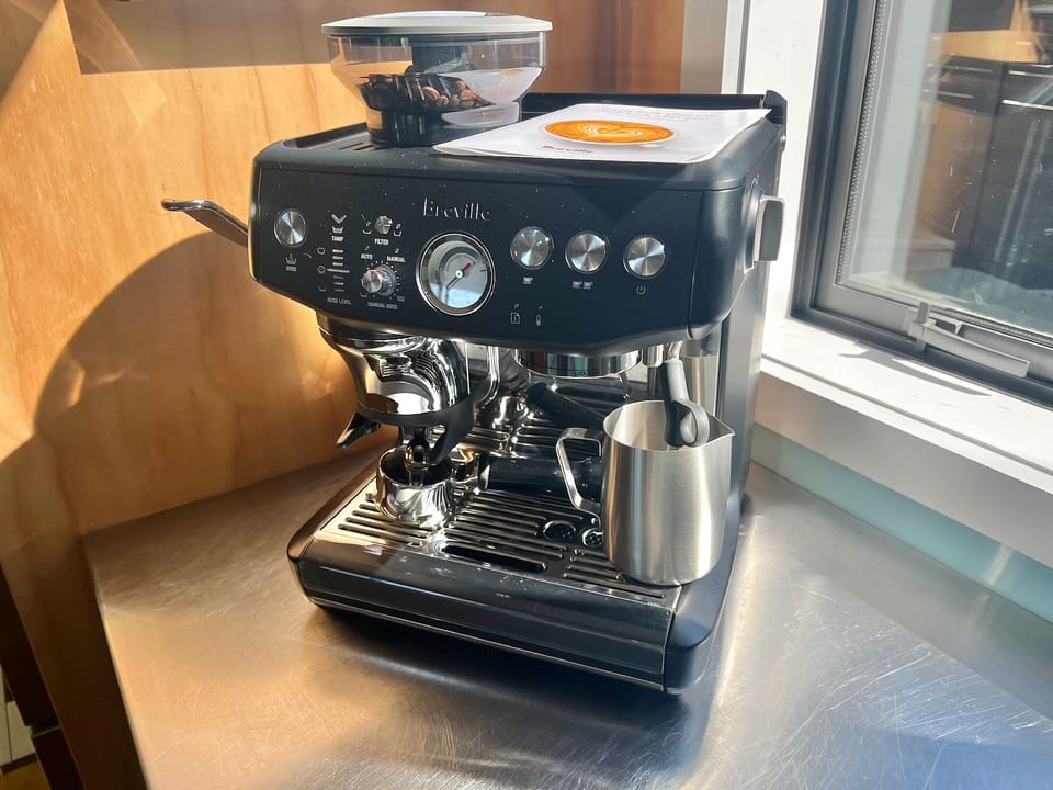 Espresso coffee machine with Grinder