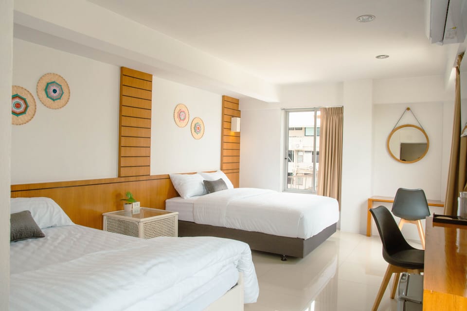 Family Room | Free WiFi, bed sheets