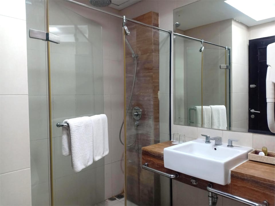 Shower, free toiletries, hair dryer, bathrobes