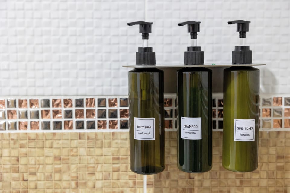 Premier Family Room | Bathroom | Shower, free toiletries, hair dryer, towels