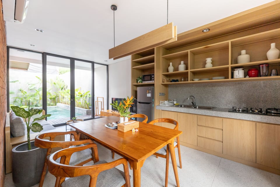 Deluxe Villa | Private kitchenette | Full-size fridge, microwave, stovetop, toaster