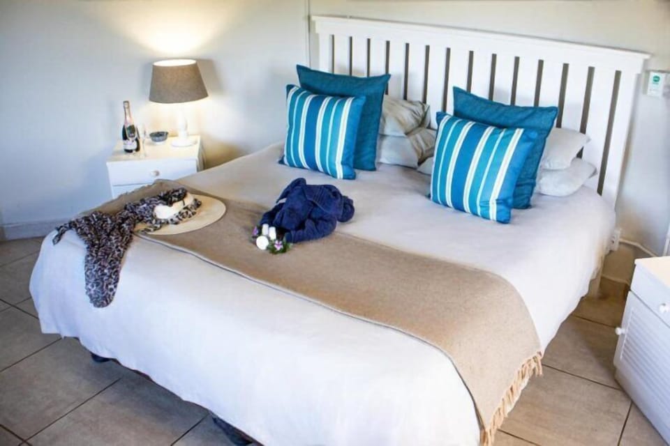 In-room safe, bed sheets
