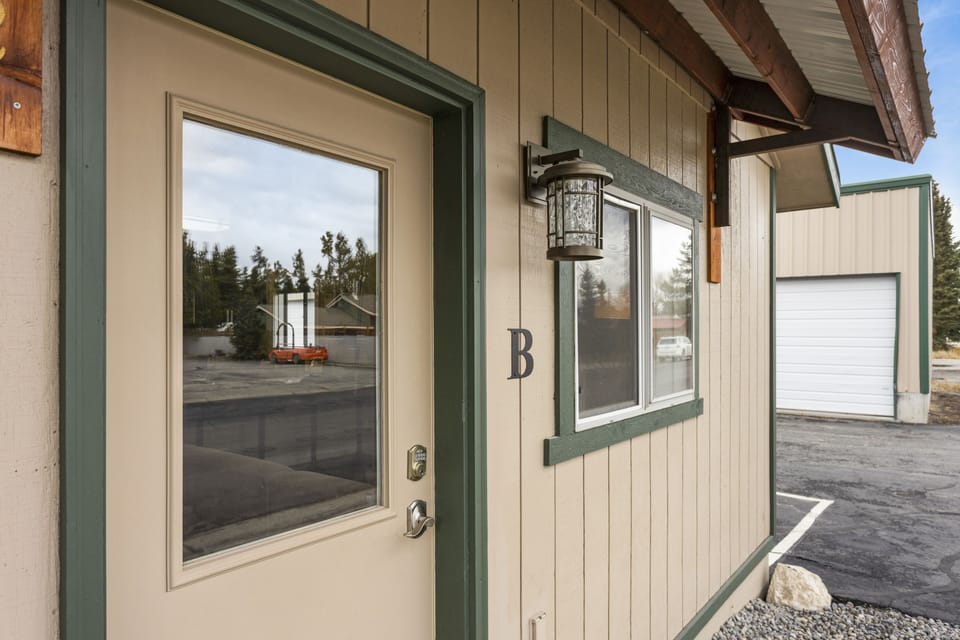 Unit B Entrance