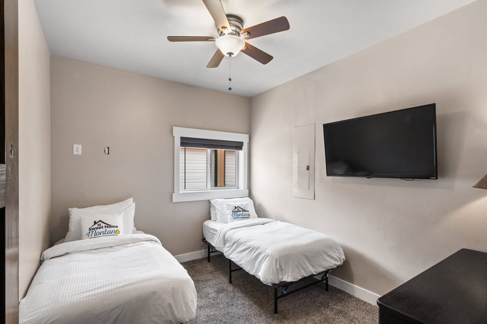 Bedroom #2- 2-Twin Beds