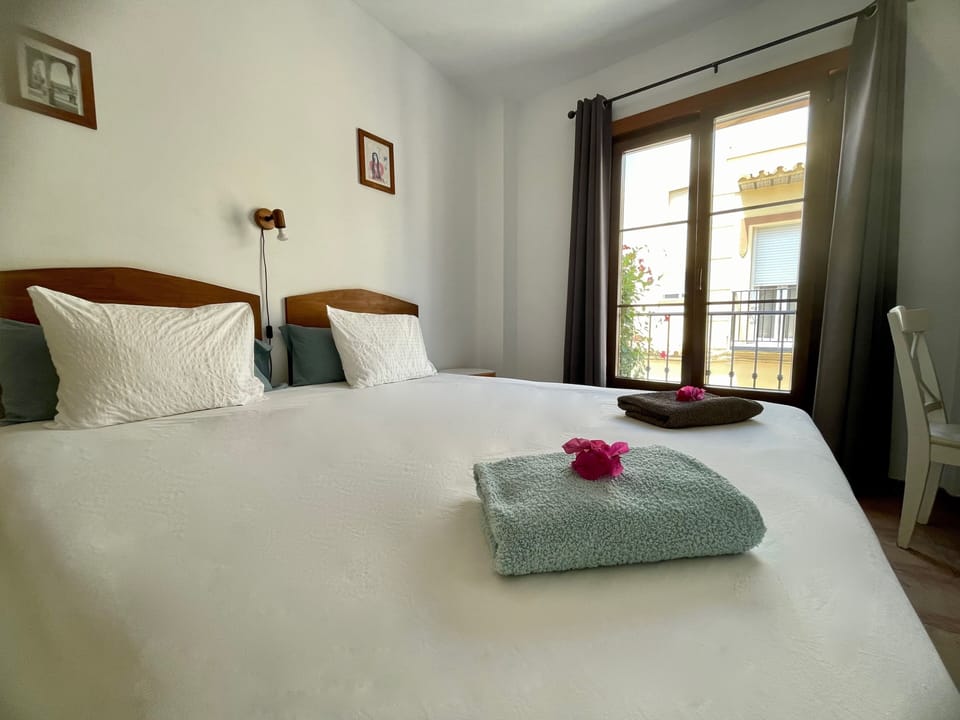Deluxe Double or Twin Room, Balcony, City View | Laptop workspace, free WiFi, bed sheets