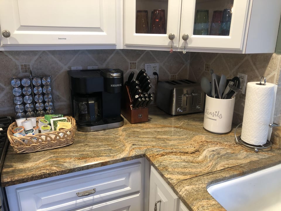 Coffee station with spice and toaster