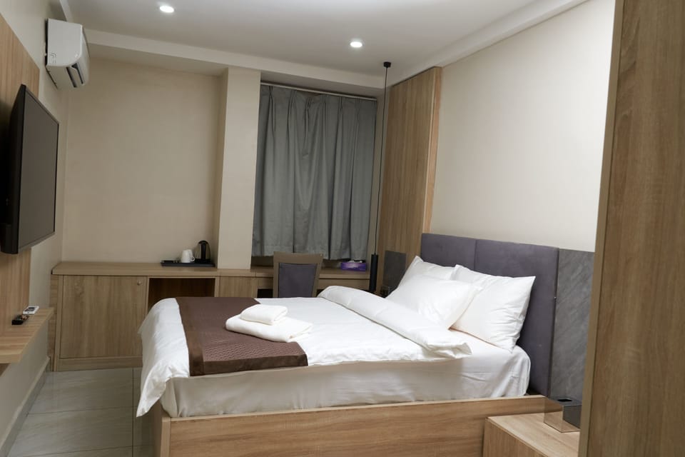 Classic Studio | In-room safe, desk, free WiFi