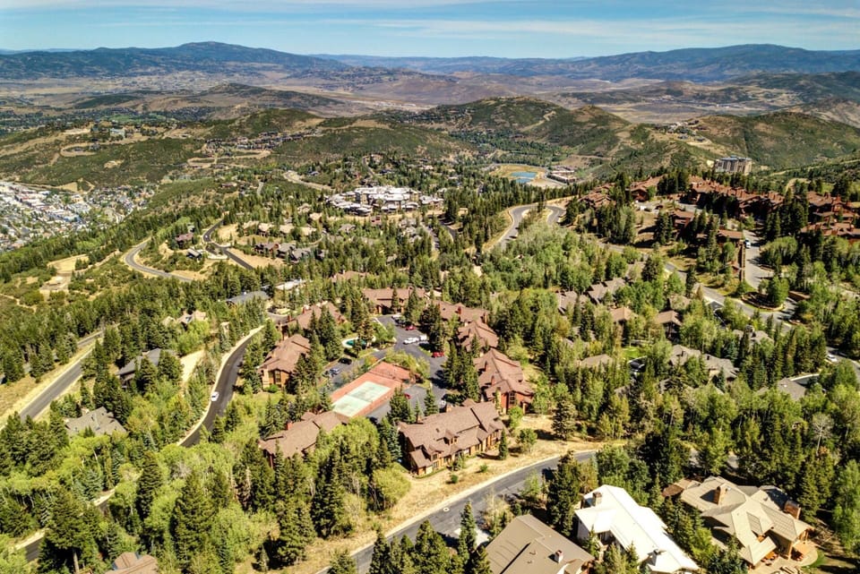 Condo, 3 Bedrooms (Ski-In/Out, Mountain View, (RGT-117)) | Exterior