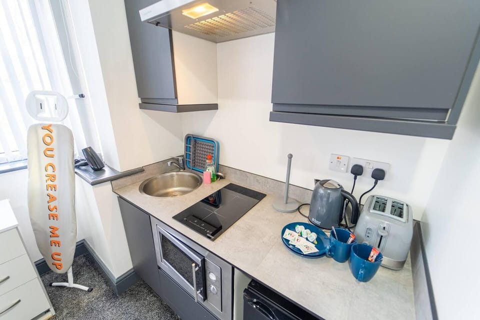House | Private kitchen | Fridge, microwave, oven, stovetop