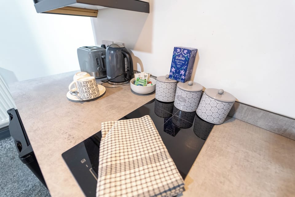 House | Private kitchen | Fridge, microwave, oven, stovetop
