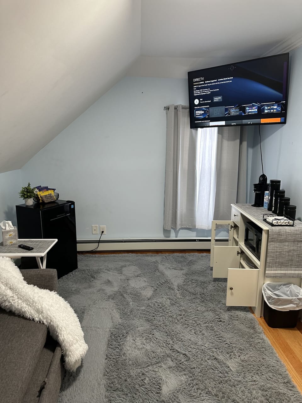 Living room-kitchenette
