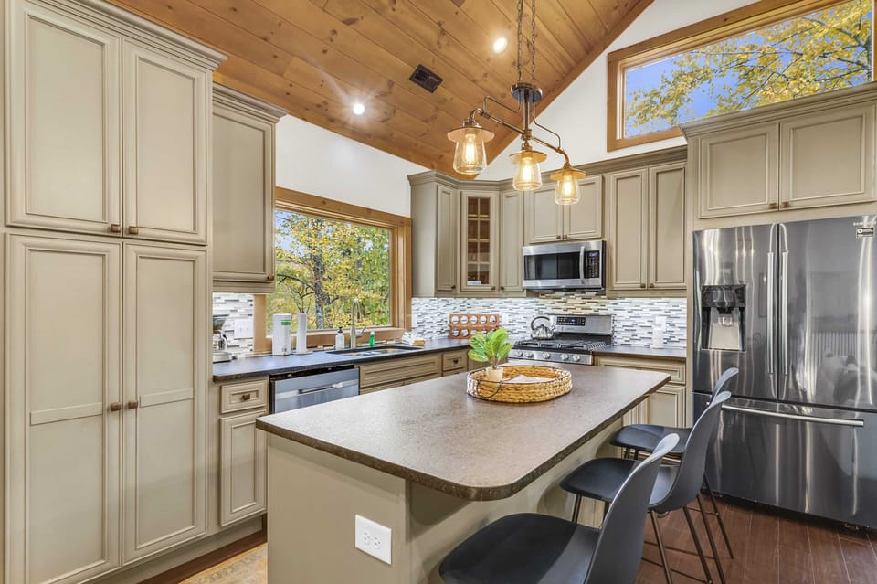 Spacious Kitchen with Stainless Steel Appliances