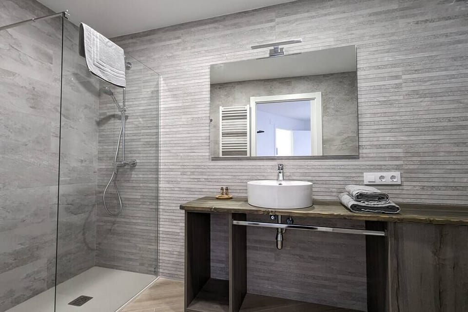 En Bathroom Suite