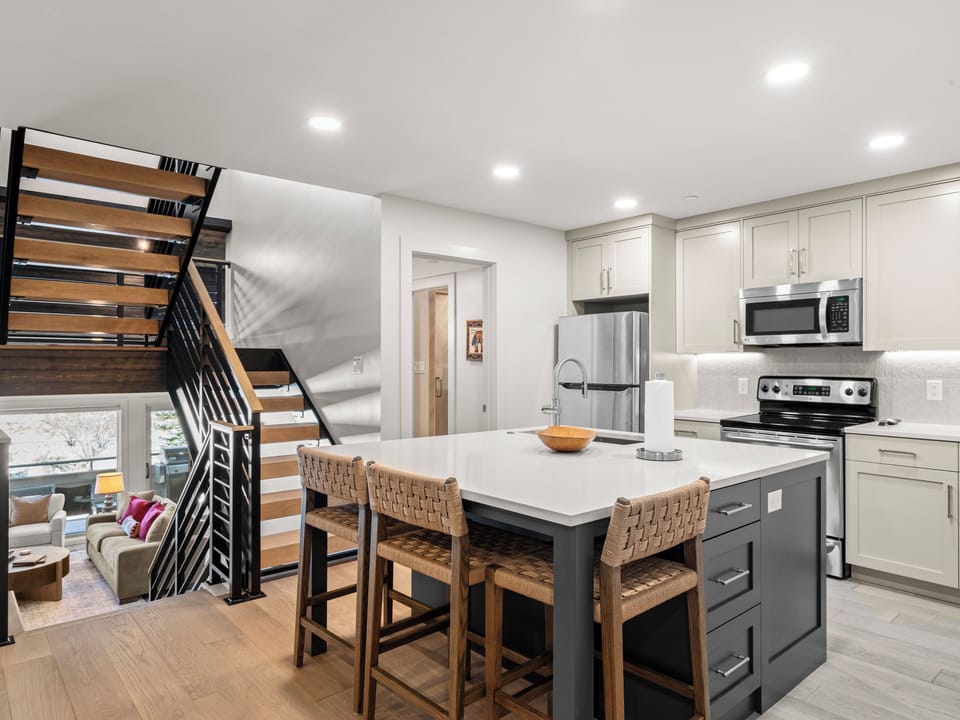 Kitchen / Bar stools for 3