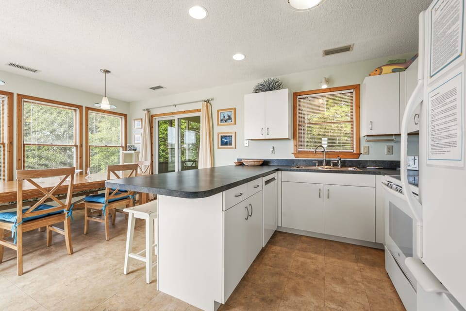 Kitchen - Top Level
