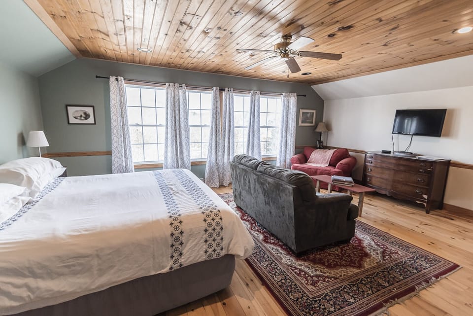 King size bed