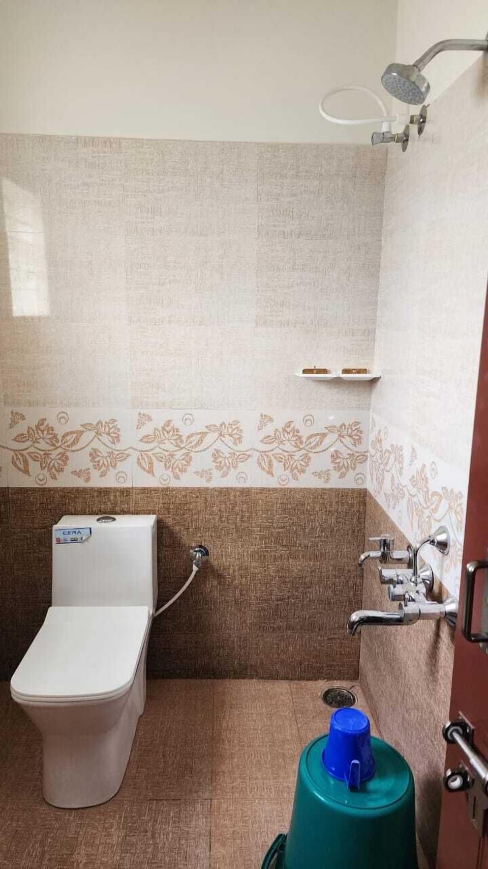 Standard Room | Bathroom