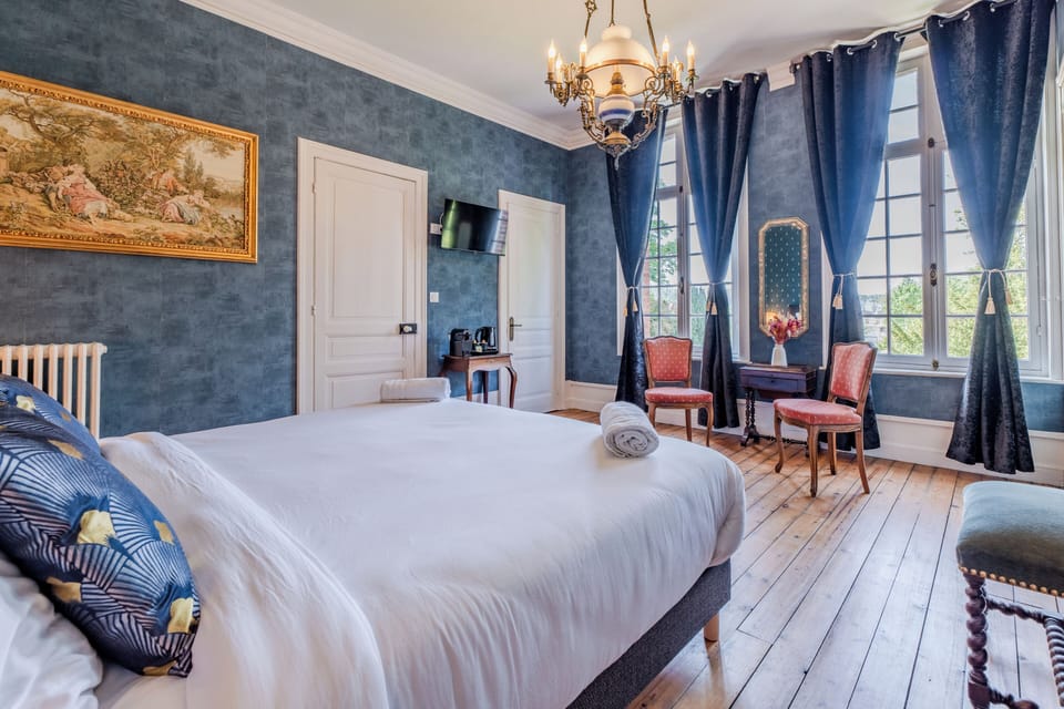 Superior Room | Premium bedding, memory foam beds, desk, WiFi (free)