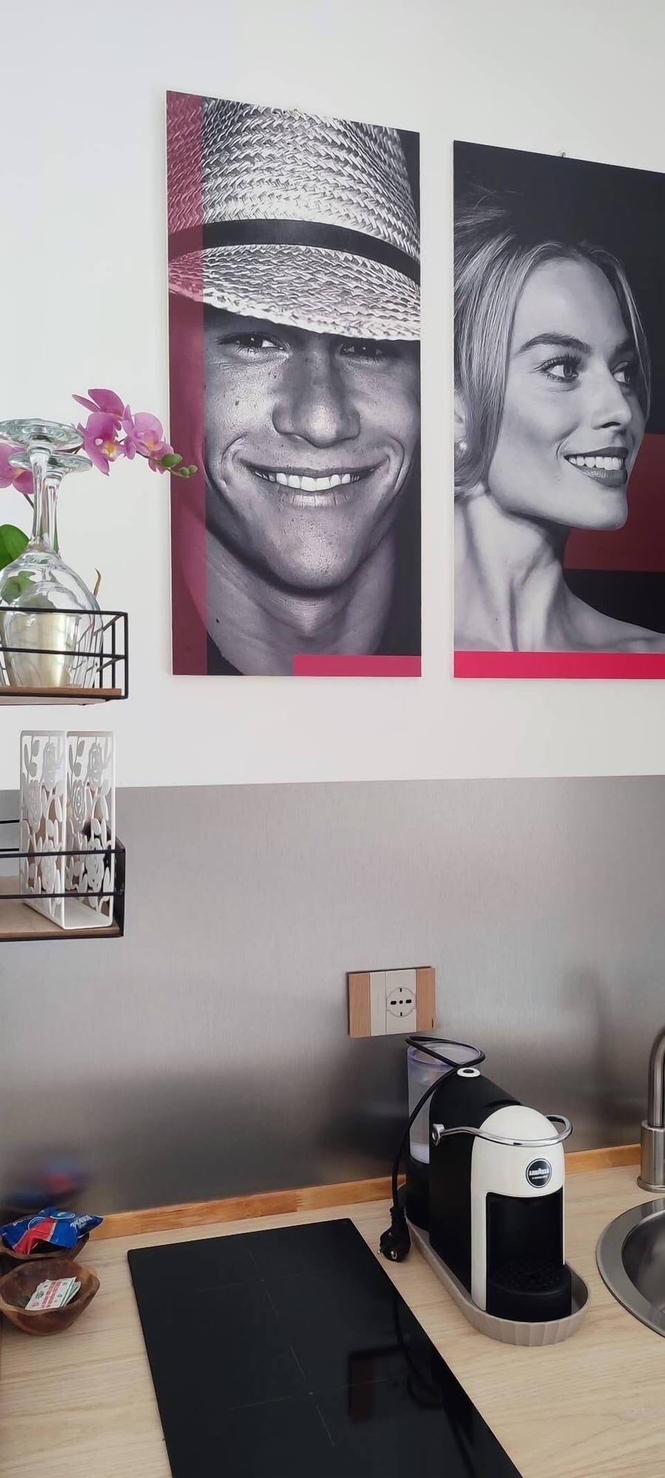 Stella | Down comforters, in-room safe, desk, laptop workspace