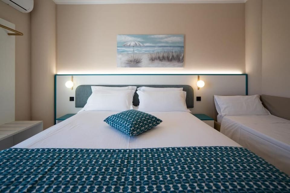 Executive Room, 1 Bedroom, Private Bathroom | In-room safe, desk, soundproofing, free WiFi