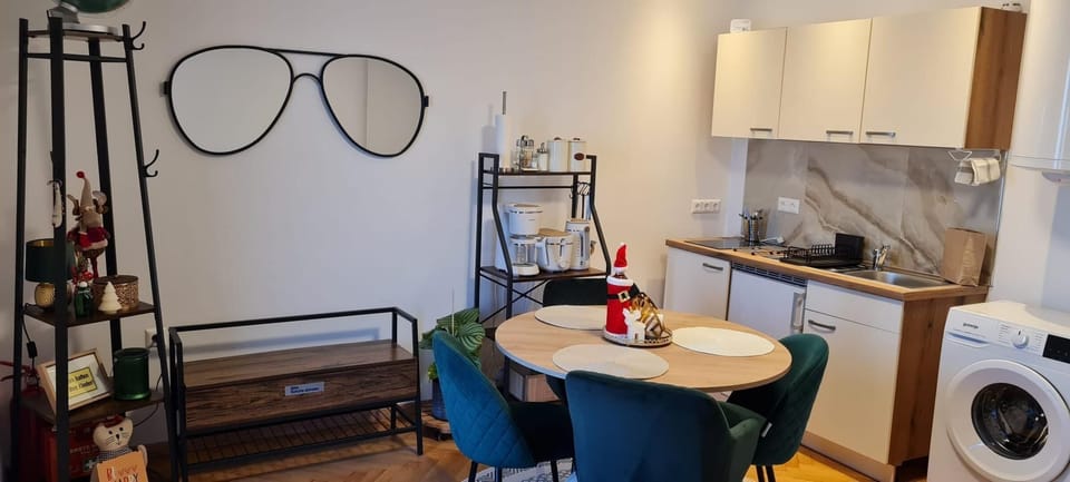House | Private kitchen | Fridge, microwave, stovetop, dishwasher