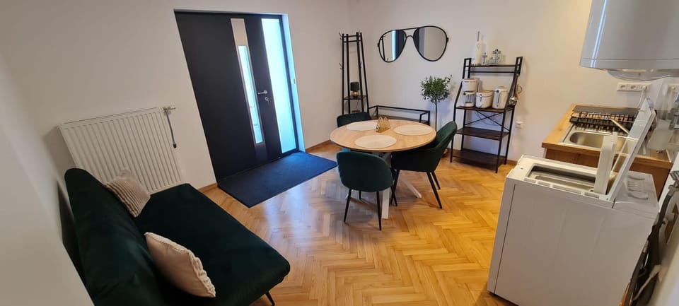 House | Dining