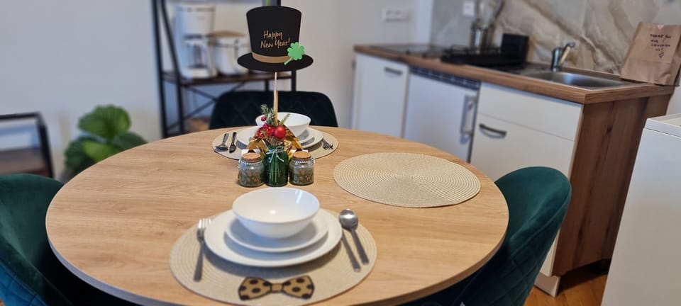 House | Dining