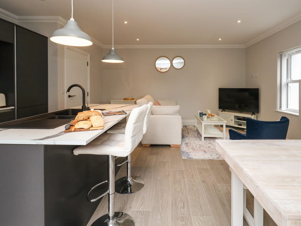 Fridge, dishwasher, electric kettle, toaster
