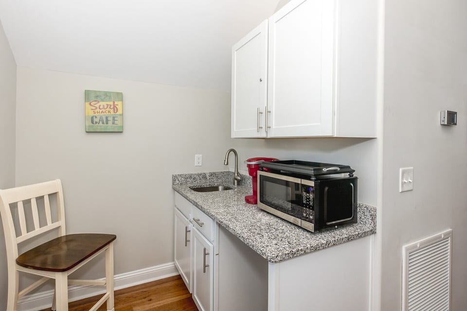 Top Floor Wet Bar