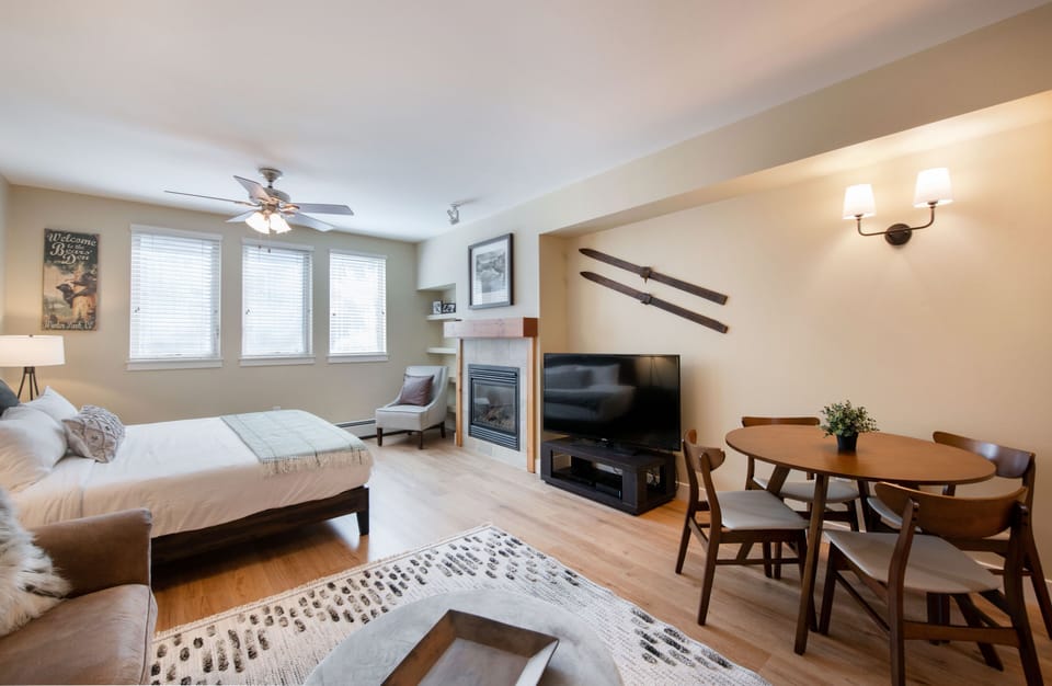 Studio | 1 bedroom, iron/ironing board, free WiFi
