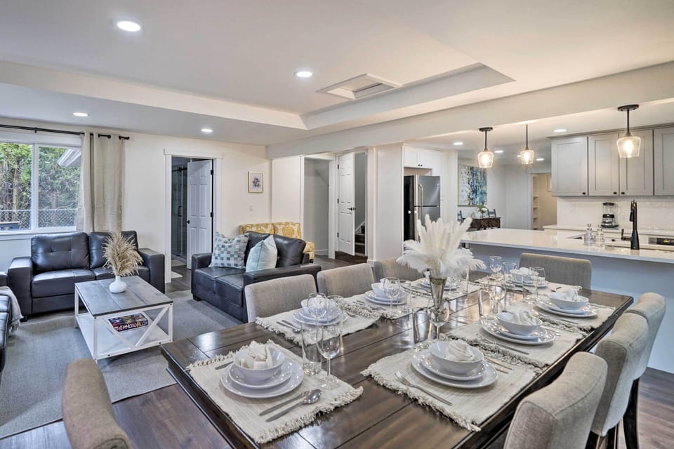 House (5 Bedrooms) | Interior