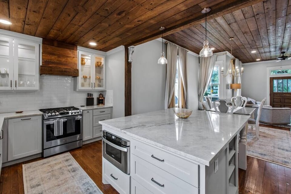 Fully stocked kitchen