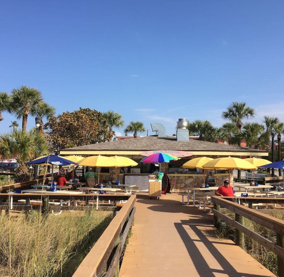 Upham beach offer walk up food and beverage services including alcohol 