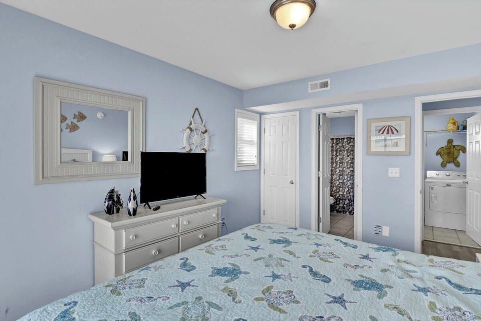 Same King Bedroom