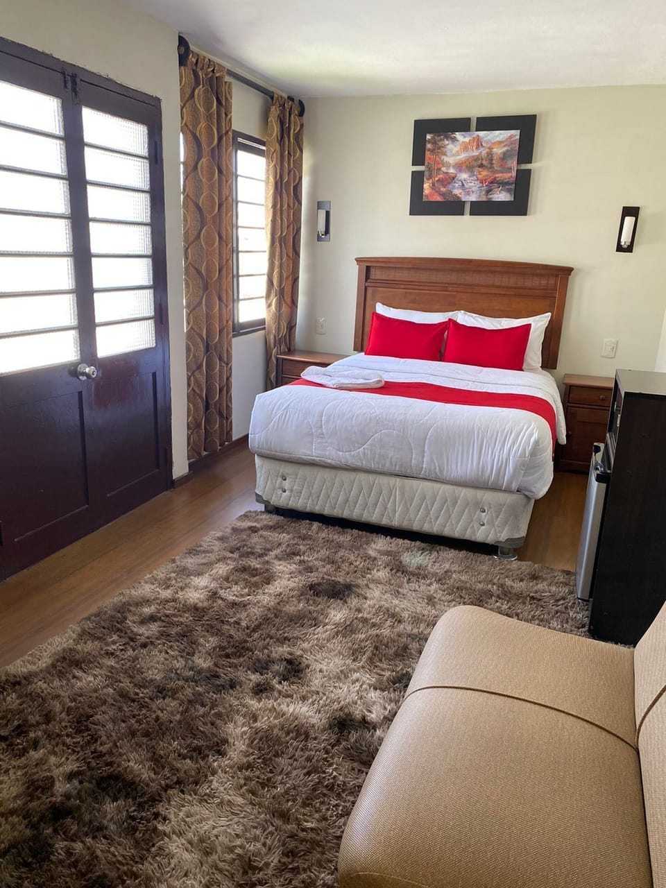 Classic Room | Individually decorated, individually furnished, desk, free WiFi