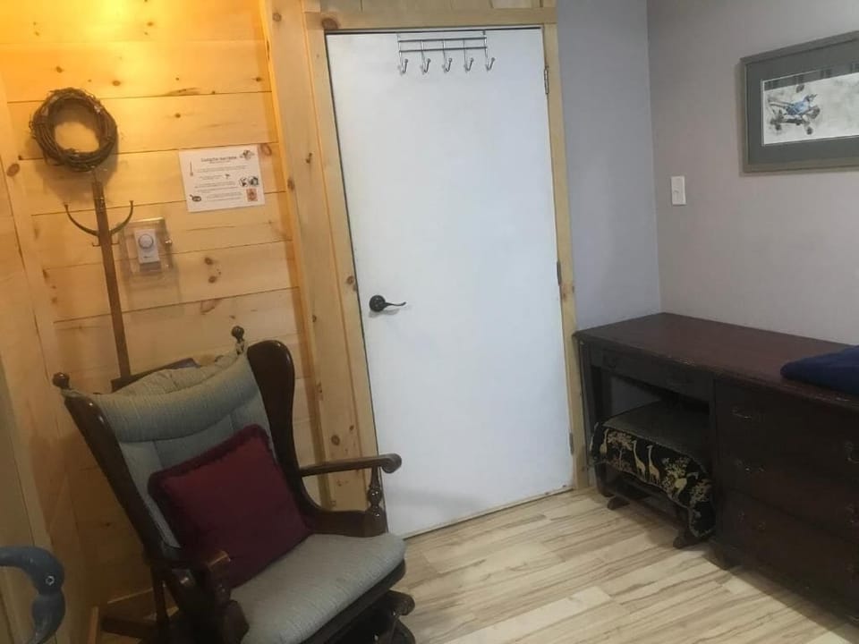 Standard Suite, Courtyard View | Soundproofing, free WiFi, bed sheets