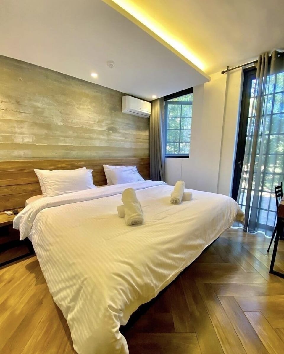 Panoramic Double Room | Soundproofing, WiFi (free)