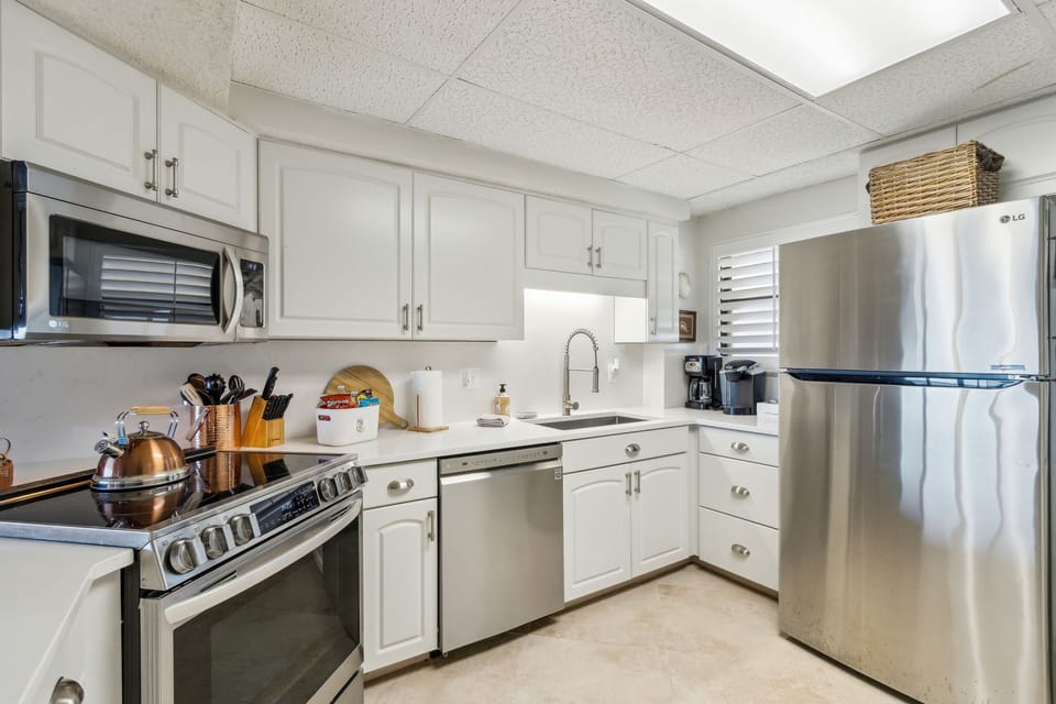 440 Full Kitchen