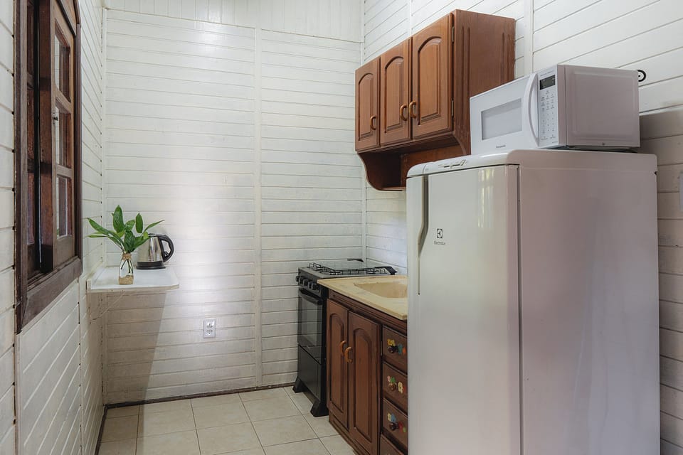 Chalet, 2 Bedrooms | Private kitchen