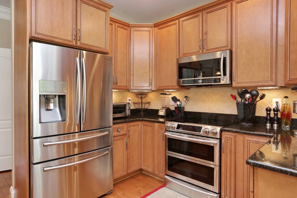 Large Fridge with Ice maker and Filtered water and microwave