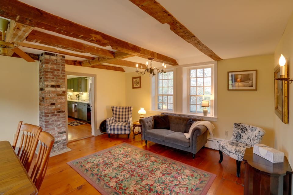 Sitting Room | Dining Table | Dishware/Flatware | Trash Bags/Paper Towels