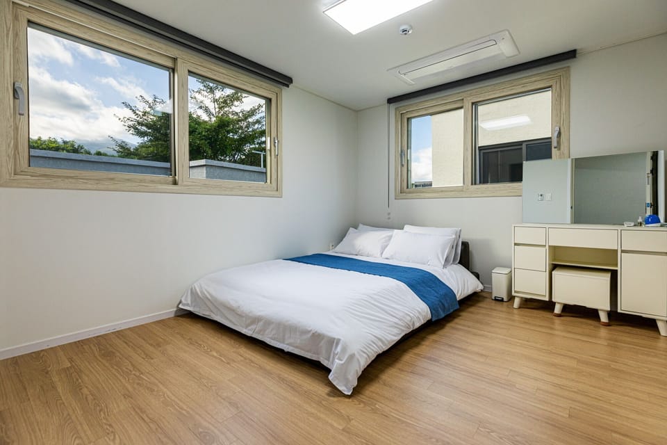2 bedrooms, free WiFi