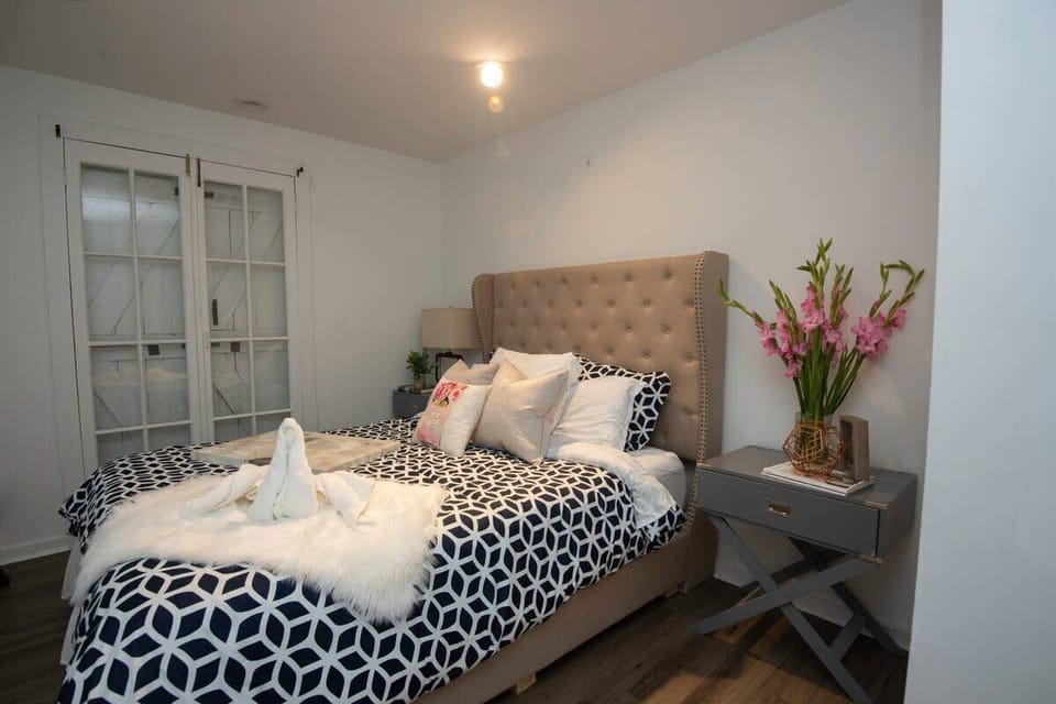 Happiness is checking into an Airbnb like this."
