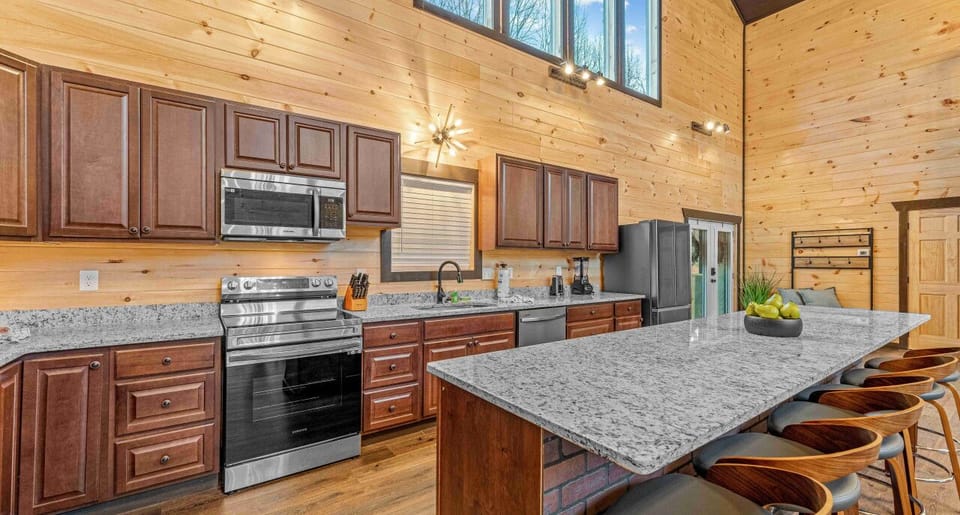 Cook up memories in a fully equipped kitchen that’s as functional as it is stylish.
