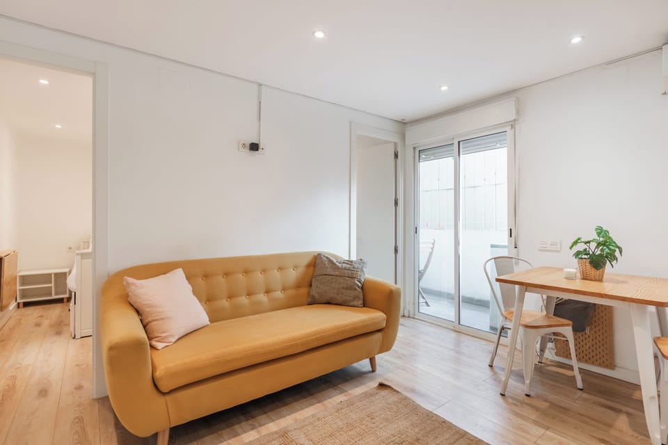 Family Apartment | Living area | 43-inch Smart TV with digital channels